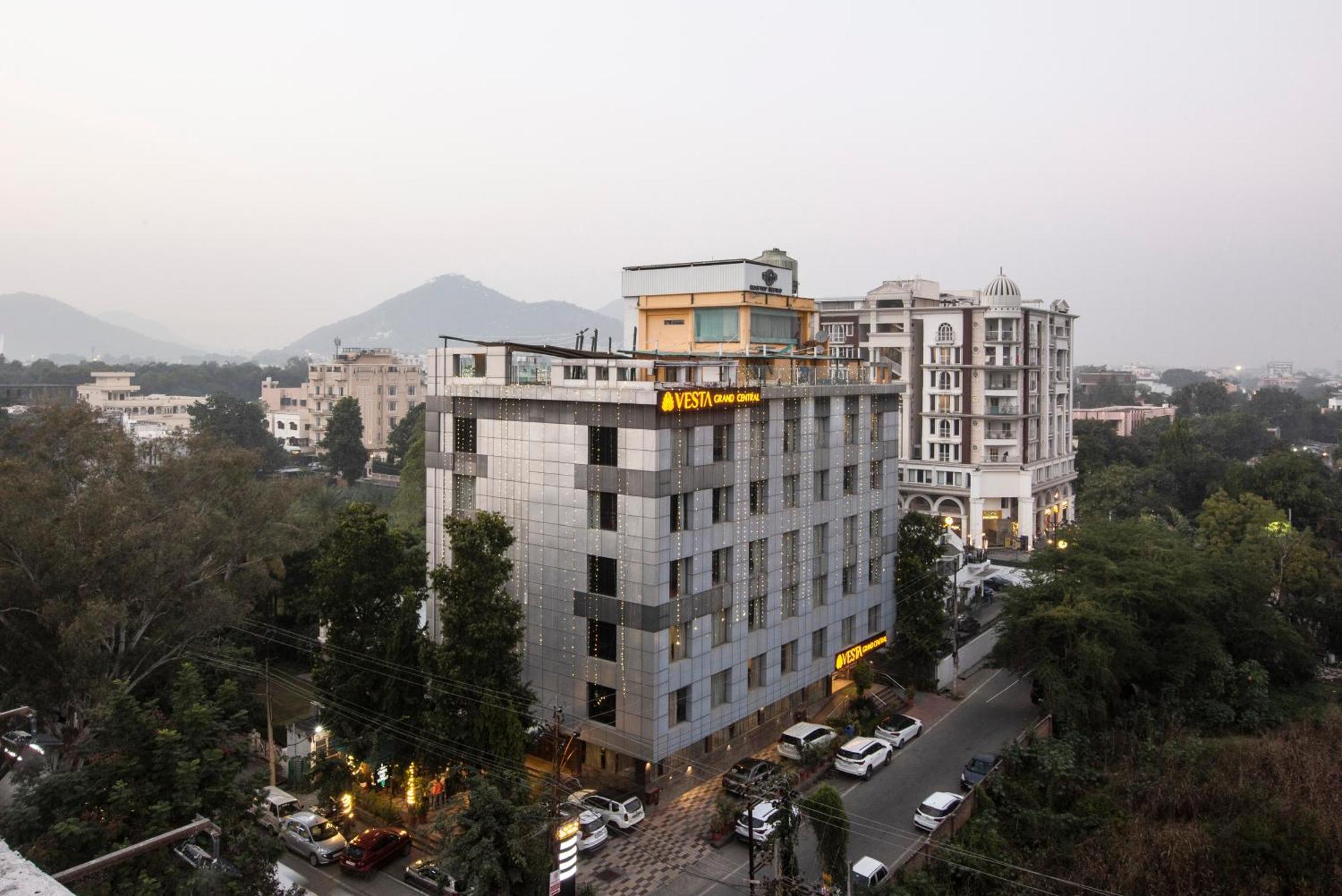 Vesta Grand Central Udaipur Exterior foto