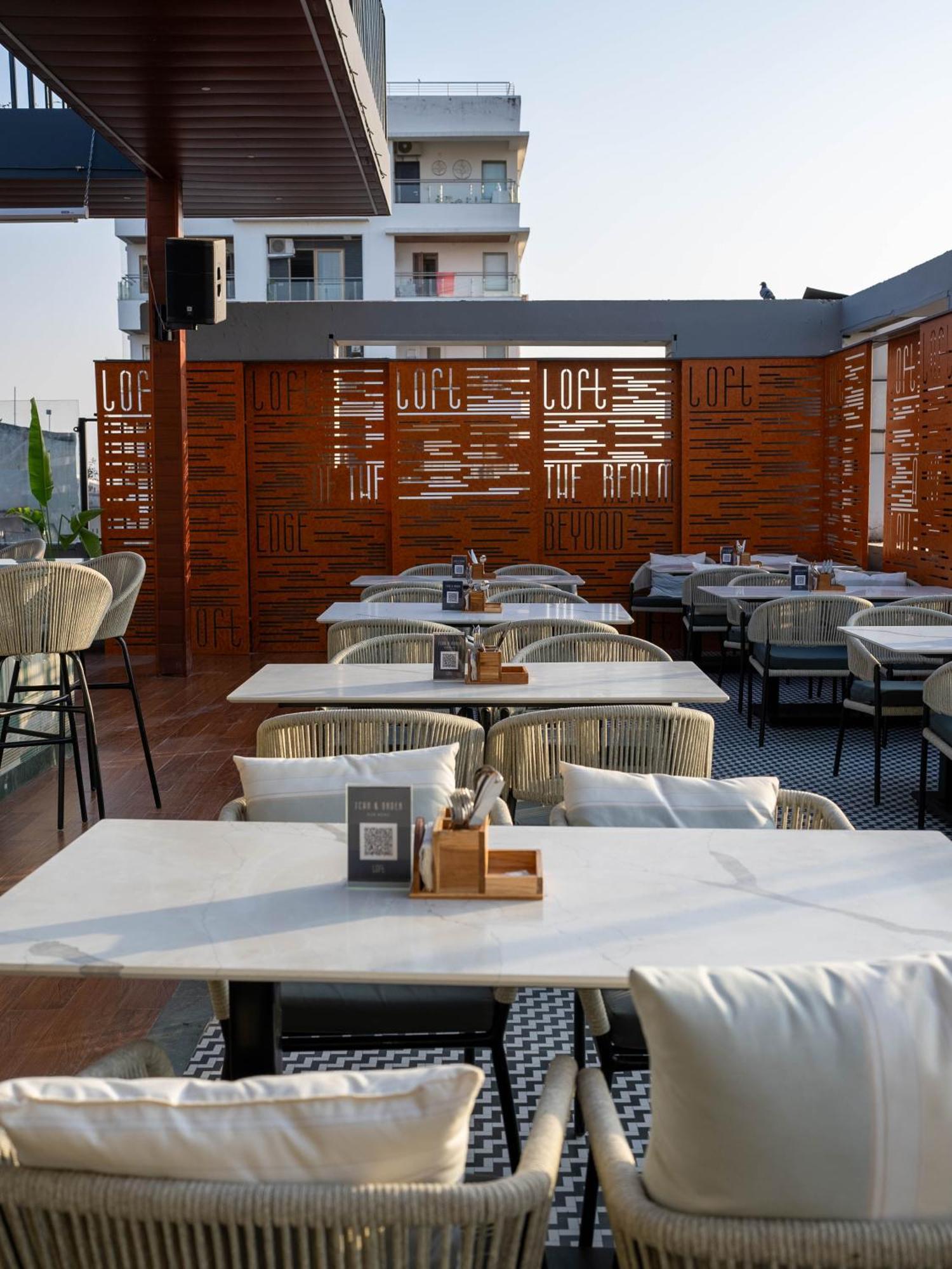 Vesta Grand Central Udaipur Exterior foto